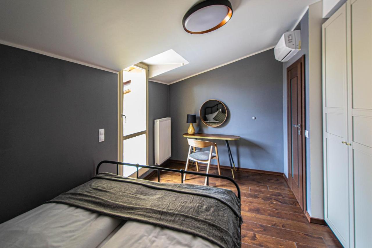 Quite Loft With Balcony And 3 Air Conditioners Praha Exteriér fotografie