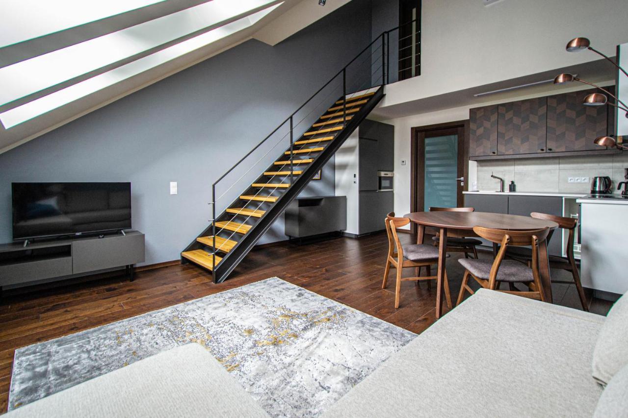 Quite Loft With Balcony And 3 Air Conditioners Praha Exteriér fotografie